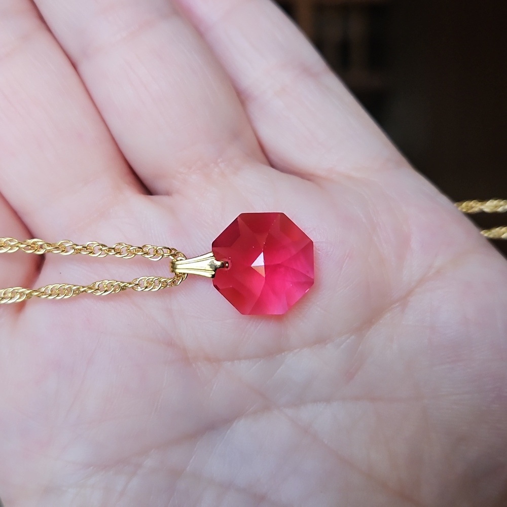 Octagon Crystal Faceted Necklace -  Goldtone Chain Incl NWOT